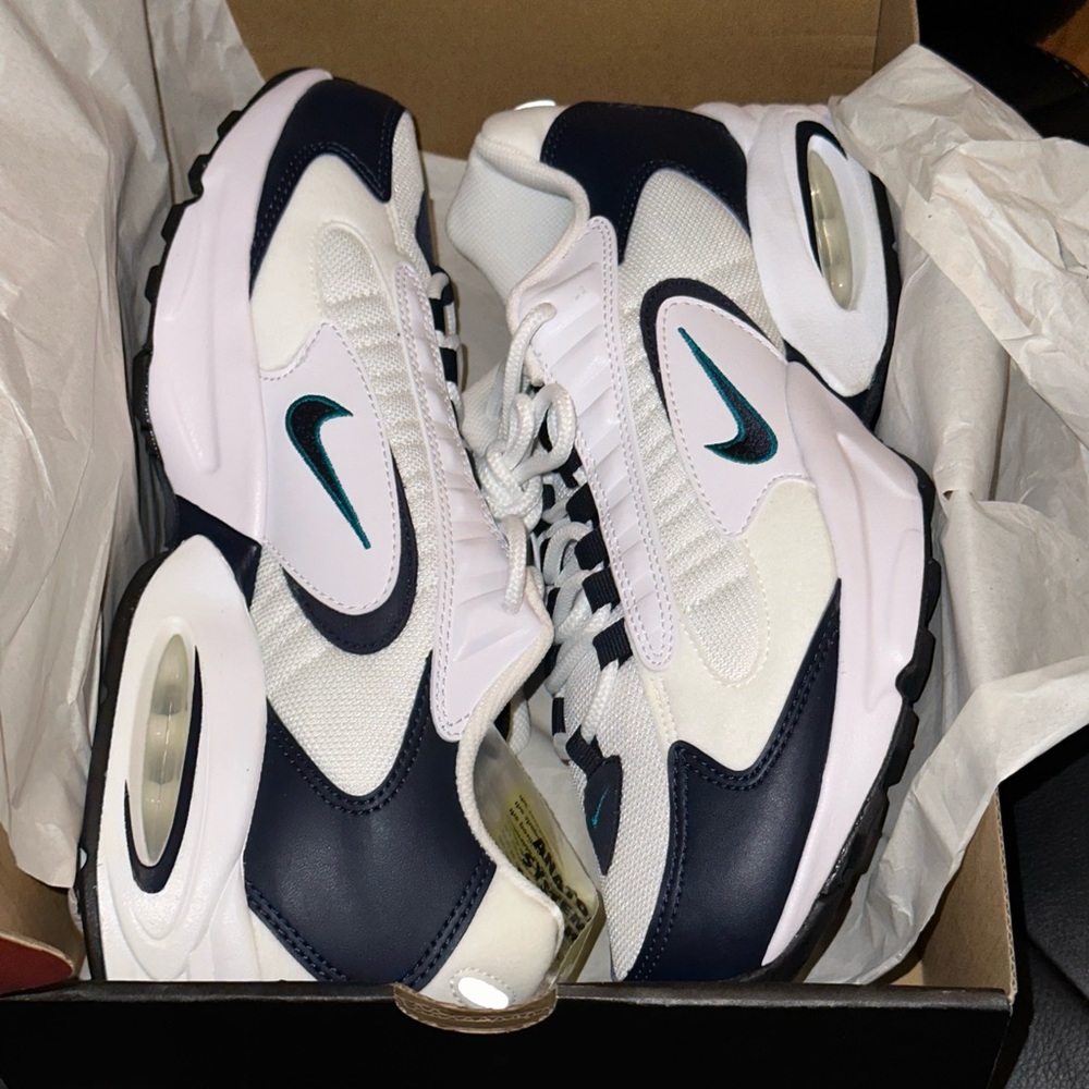 Nike Air Max Triax, Men’s Size 11 US, Obsidian-Deep Emerald *New w og box*